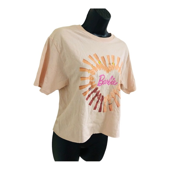 Barbie heart shaped multicultural Barbie hands graphic print tshirt size small - Picture 11 of 16